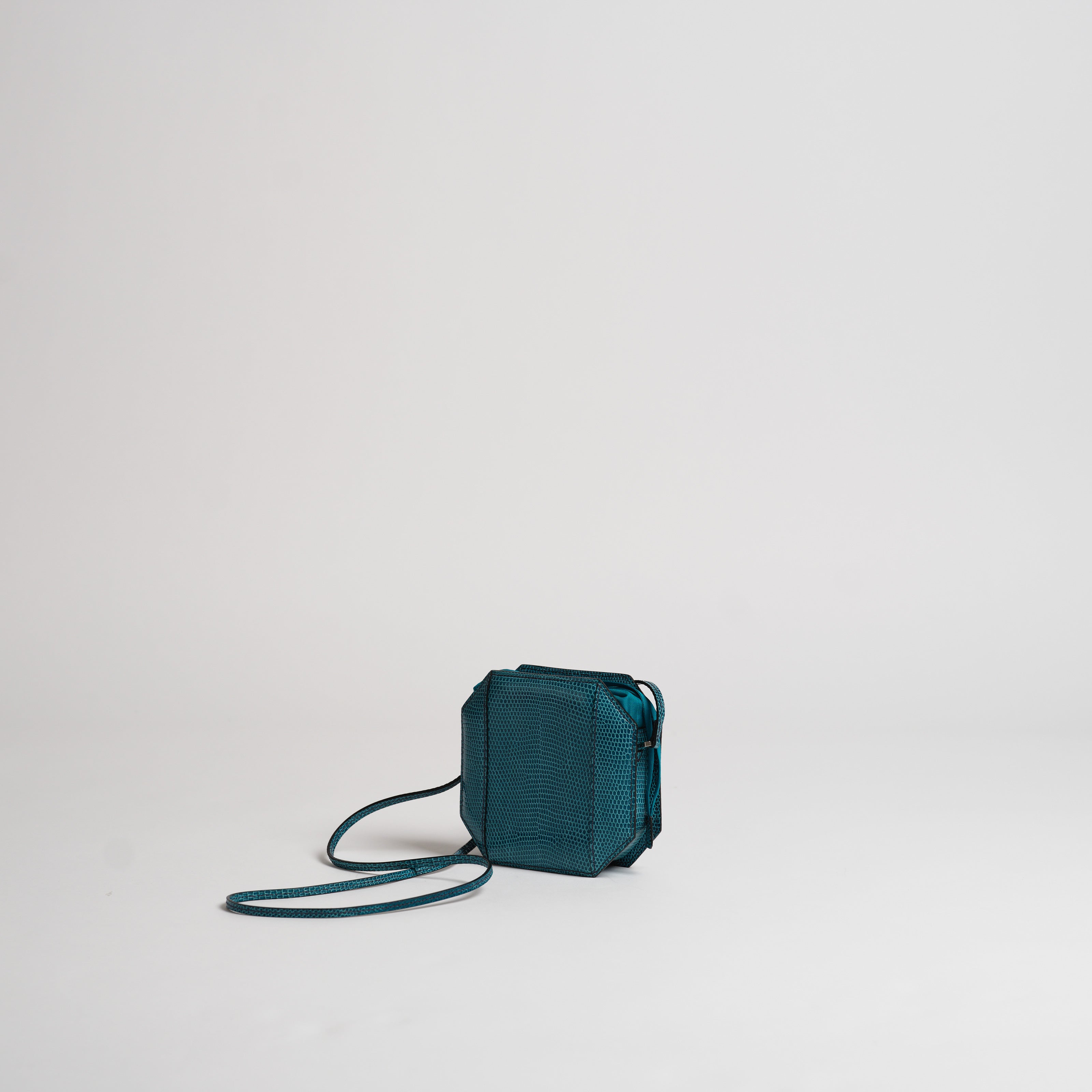 Hermès Sac a Poudrier blue petrol lizard palladium hardware