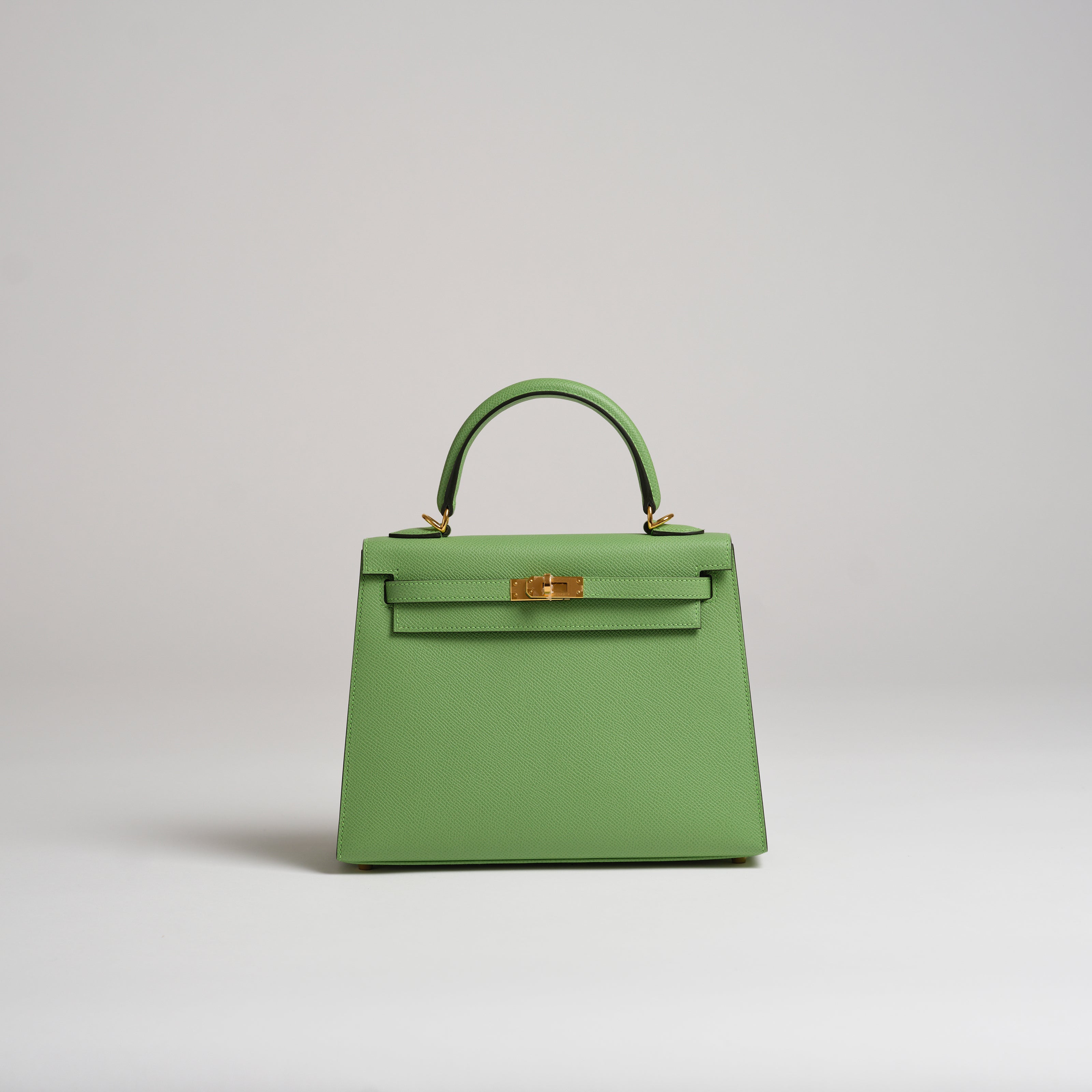 Hermès 25cm Kelly Sellier vert criquet epsom gold hardware