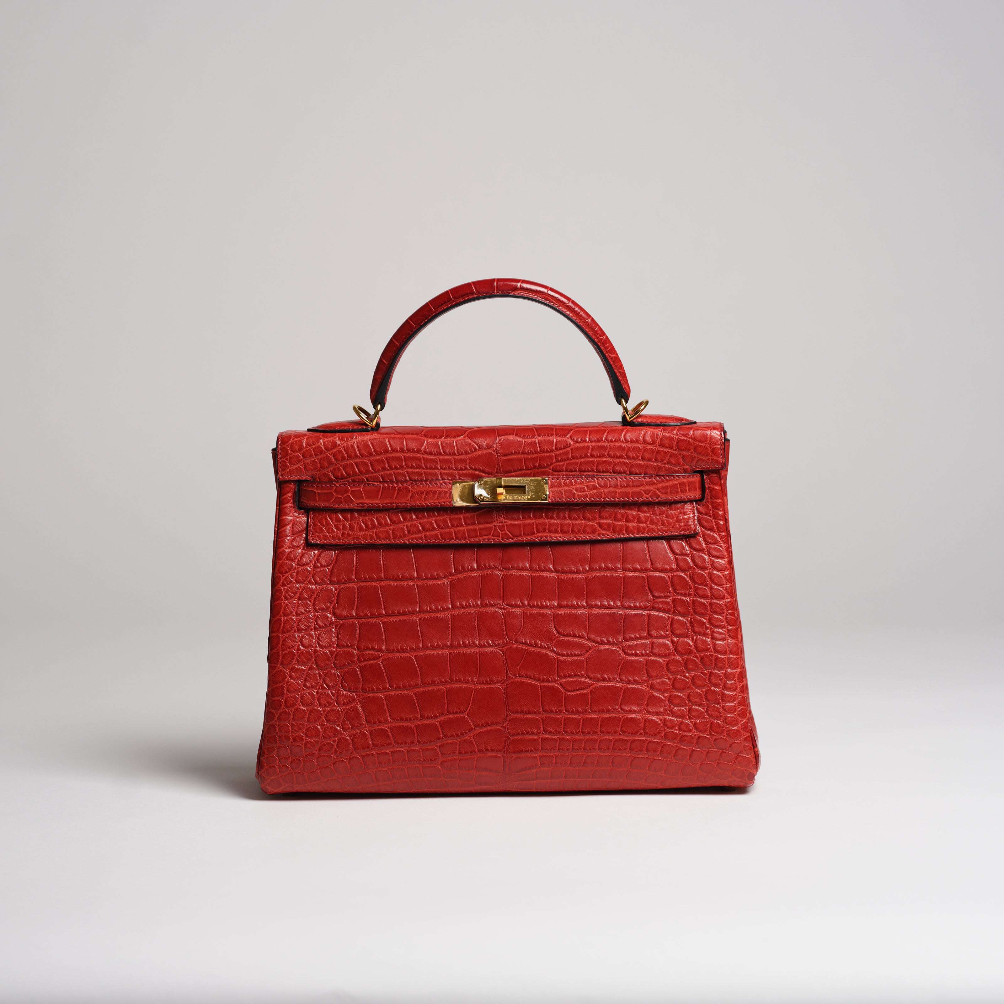 Hermès 32cm Kelly Retourne rouge hermes matt alligator gold hardware