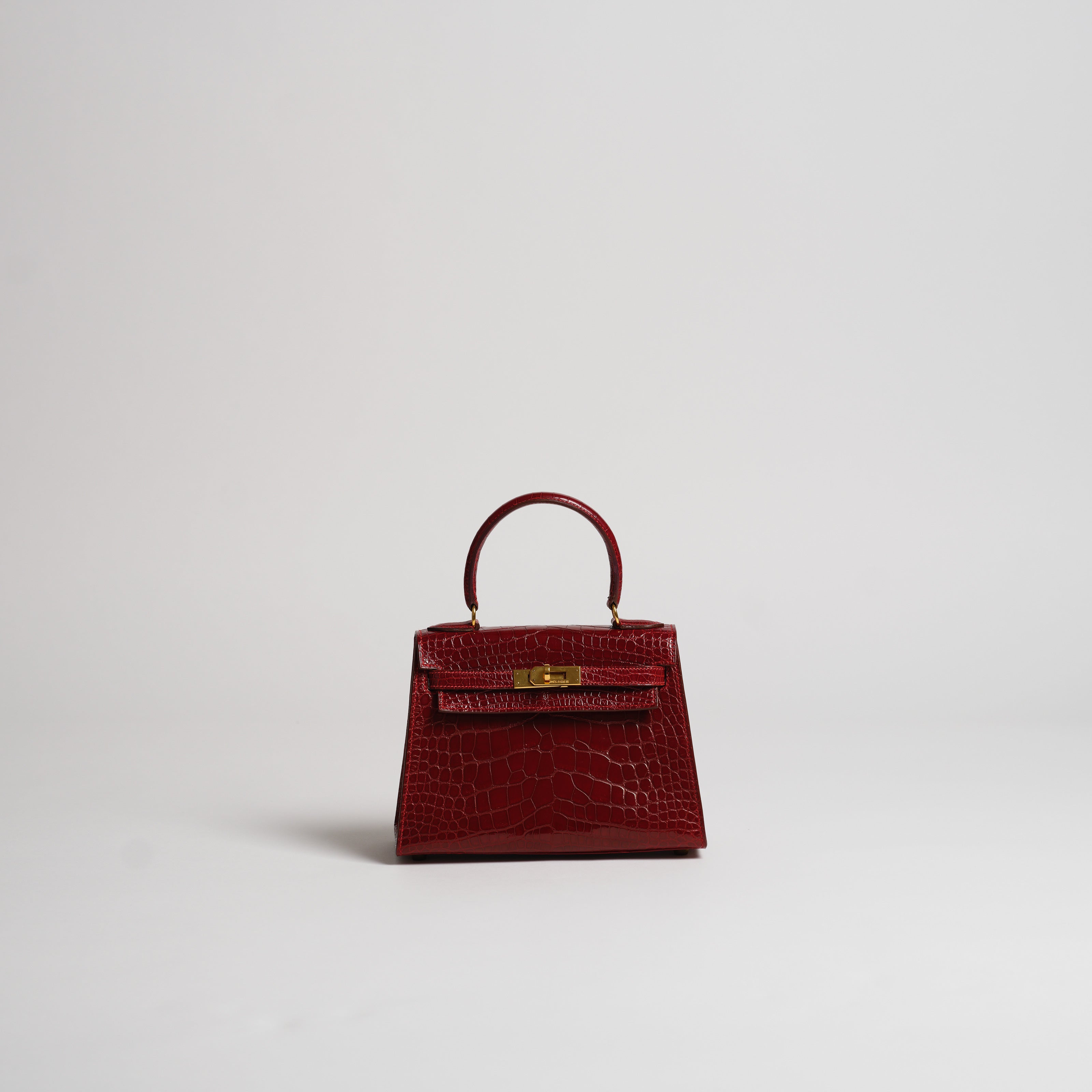 Vintage Hermès 20cm Kelly Sellier rouge hermes shiny alligator gold hardware