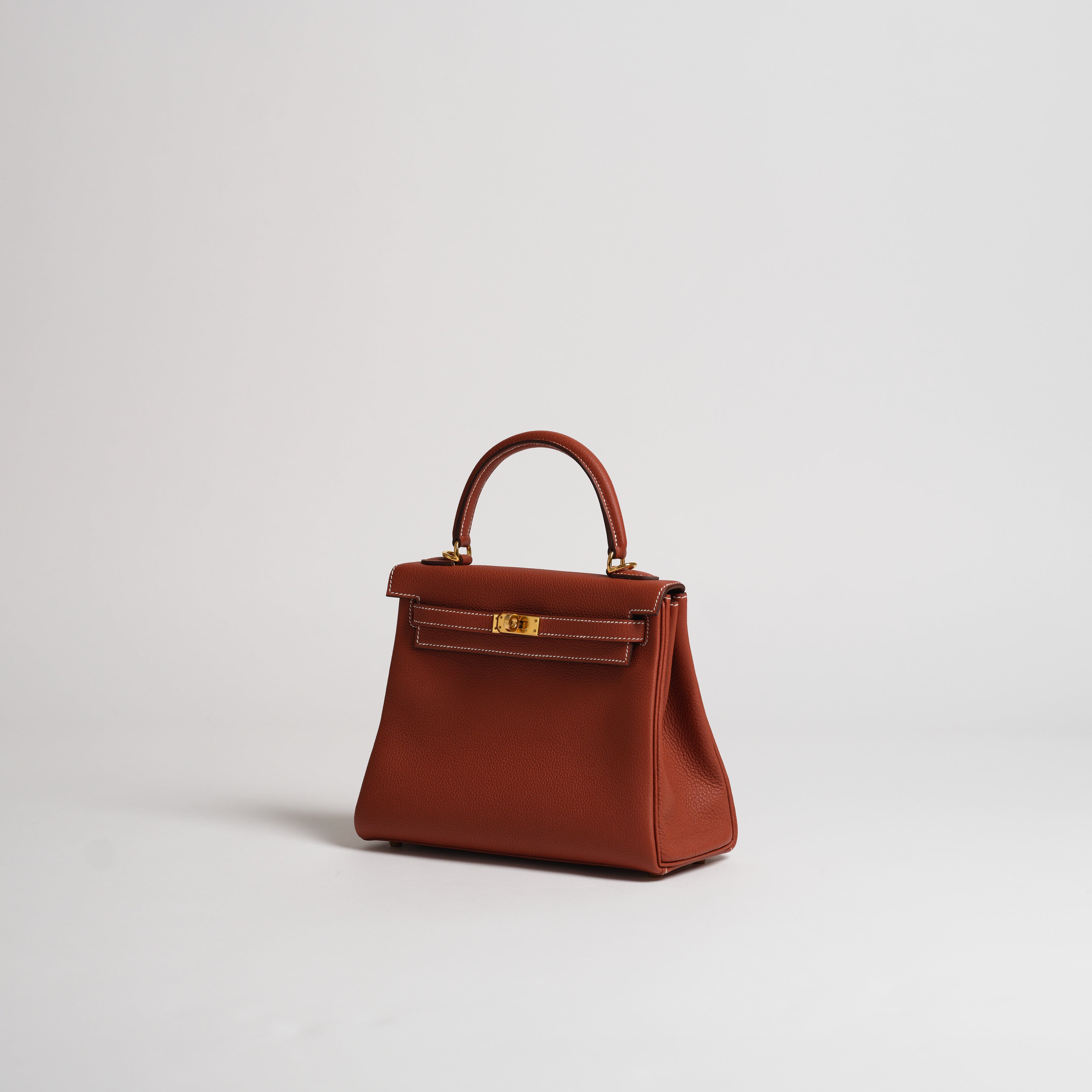 Hermès 25cm Kelly Retourne sienne togo gold hardware