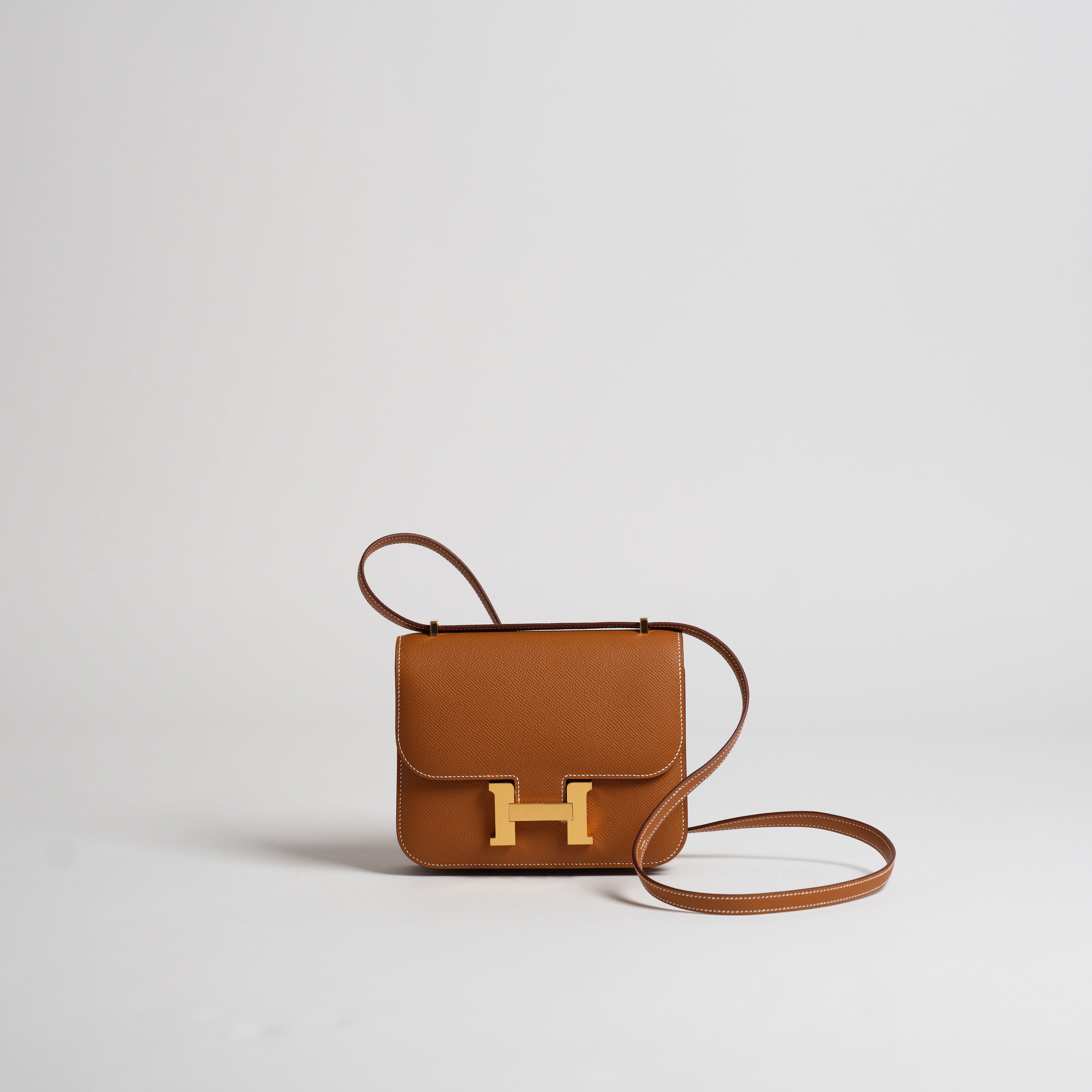 Hermes 18cm Mini Constance gold epsom gold hardware