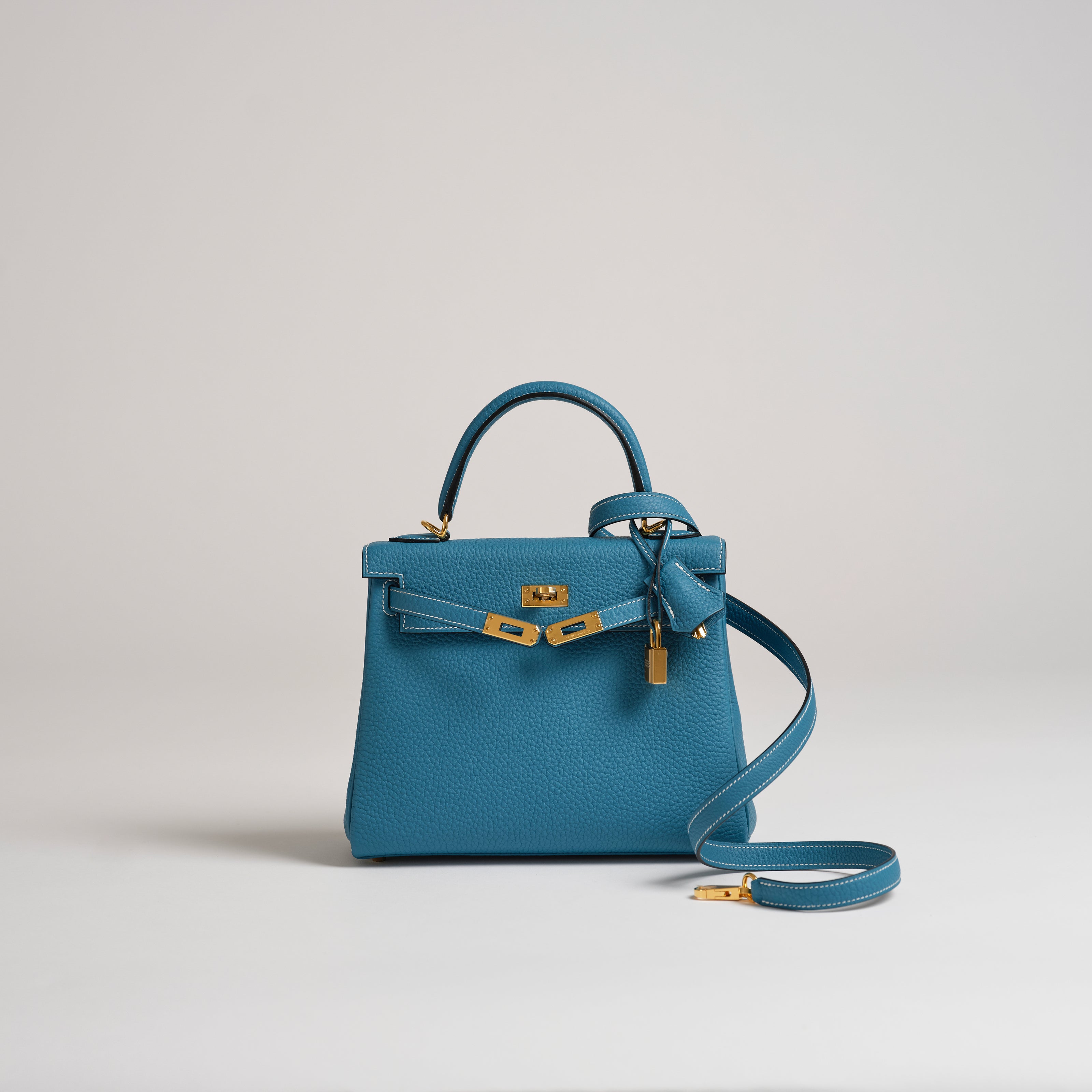 Hermès 25cm Kelly Retourne blue jean togo gold hardware