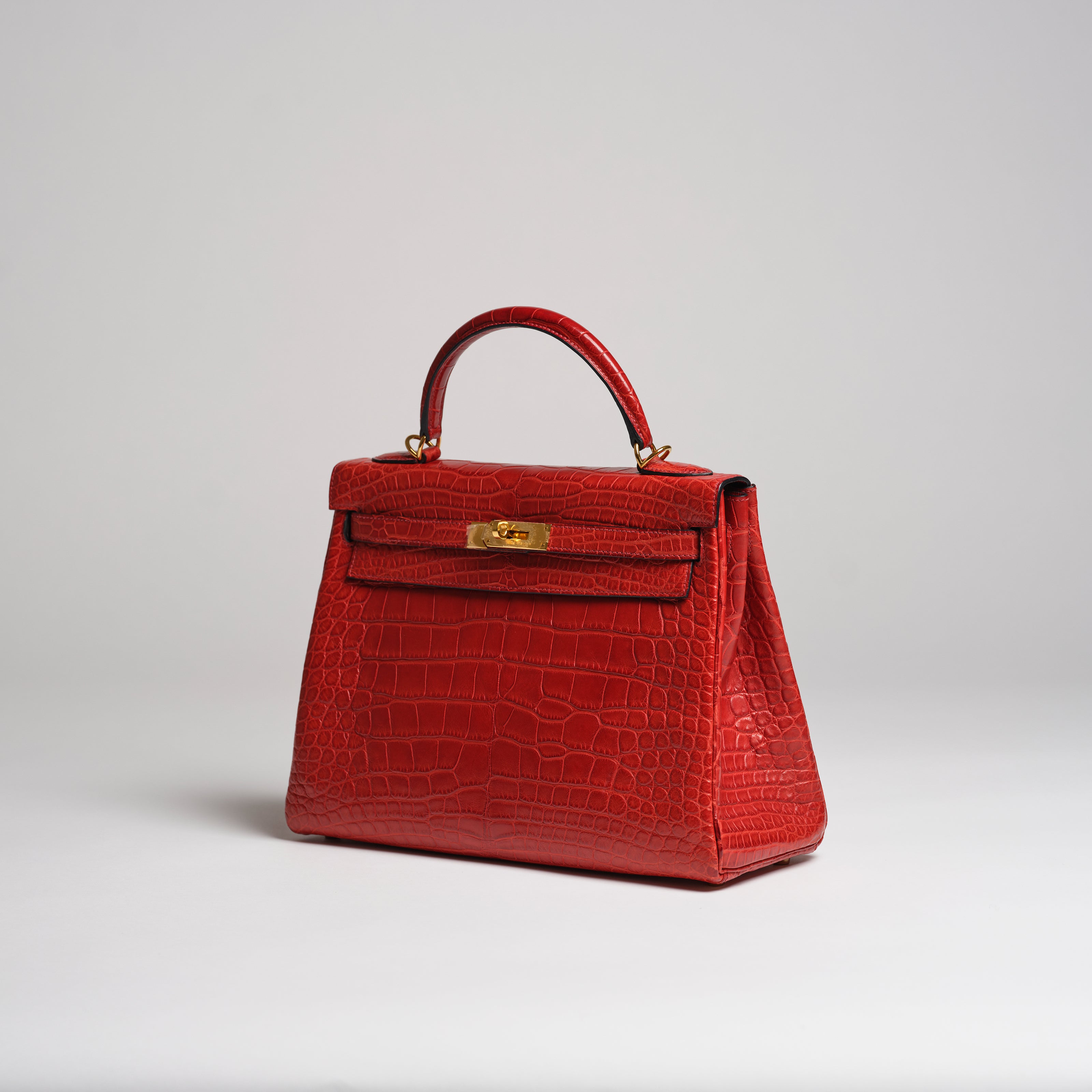 Hermès 32cm Kelly Retourne rouge hermes matt alligator gold hardware