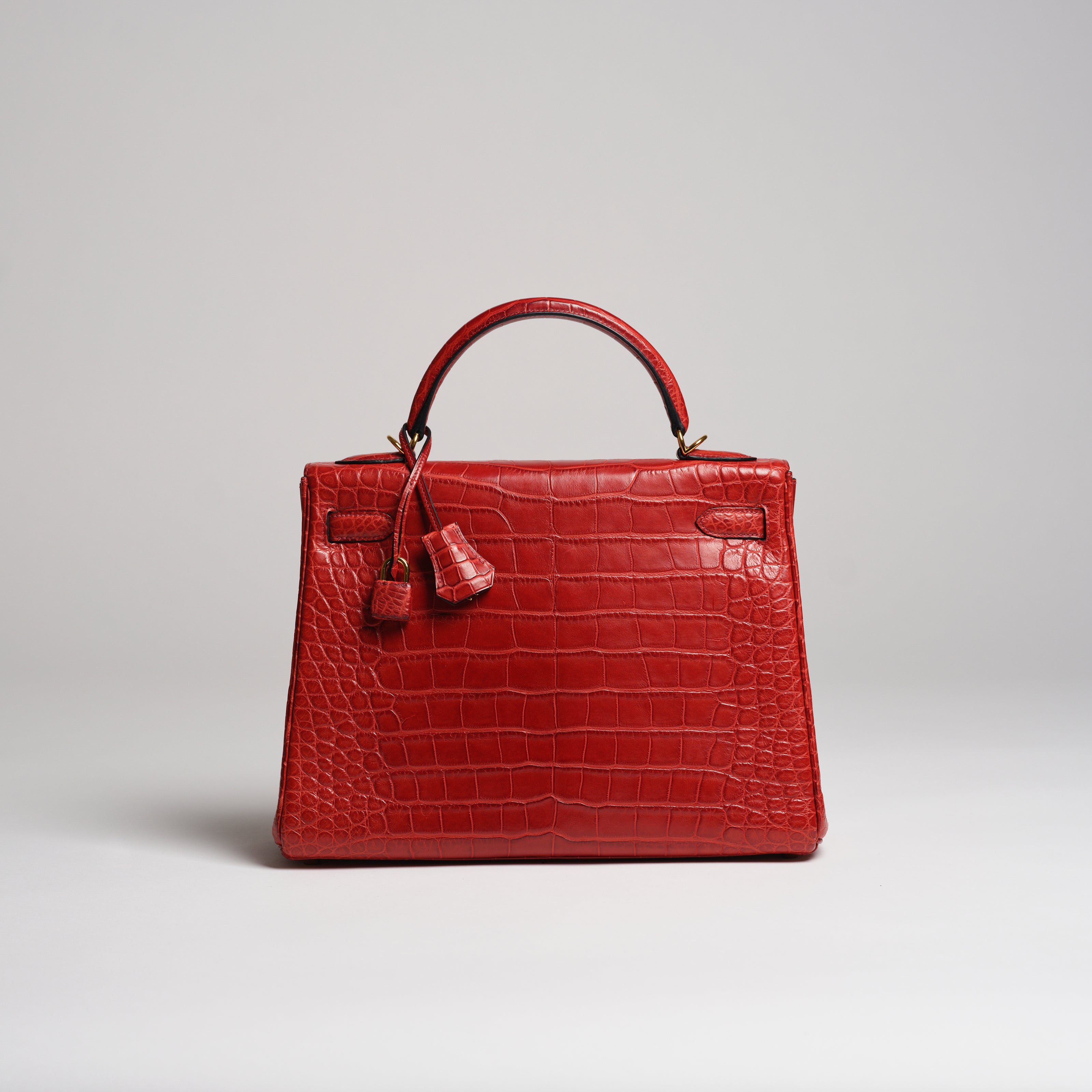 Hermès 32cm Kelly Retourne rouge hermes matt alligator gold hardware