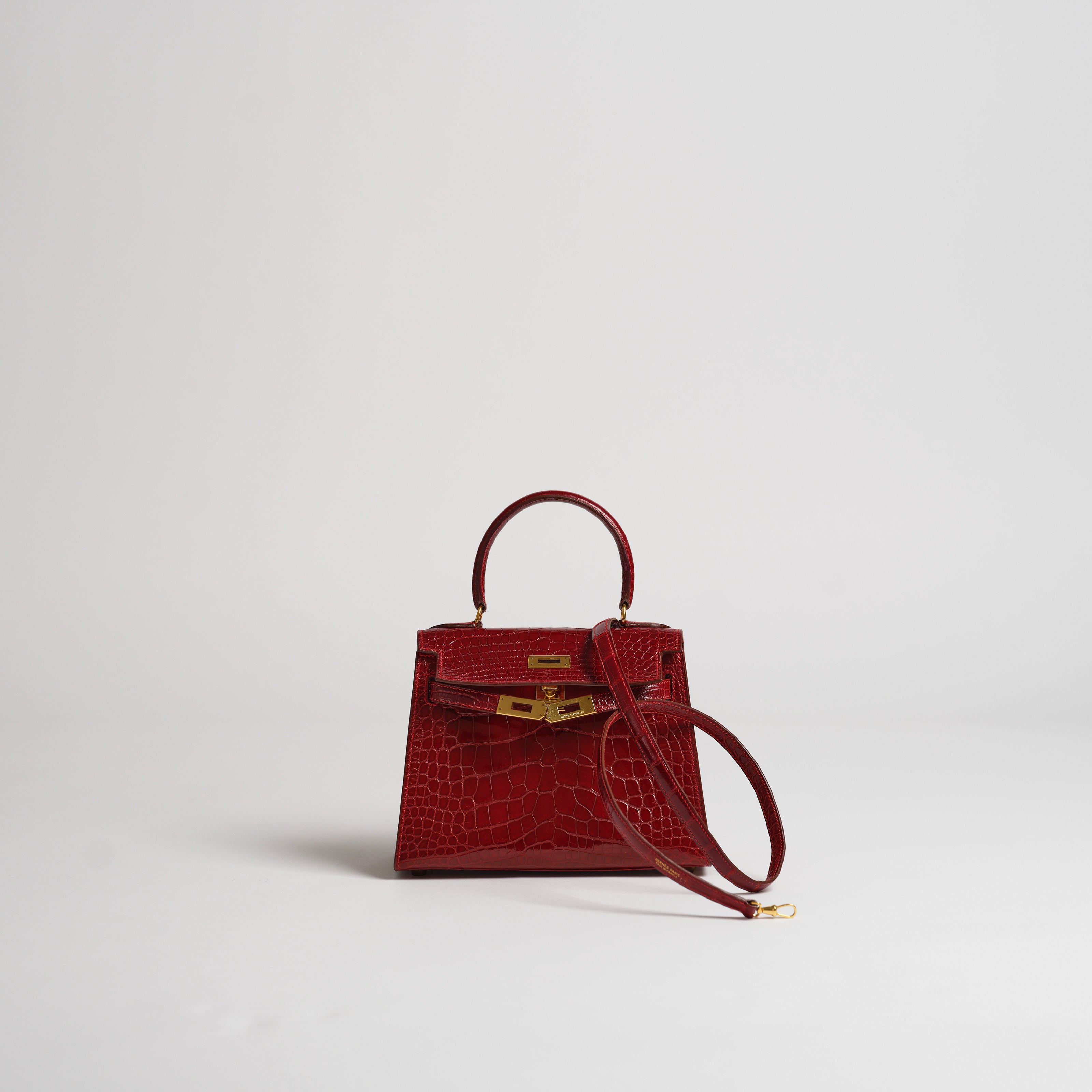 Vintage Hermès 20cm Kelly Sellier rouge hermes shiny alligator gold hardware